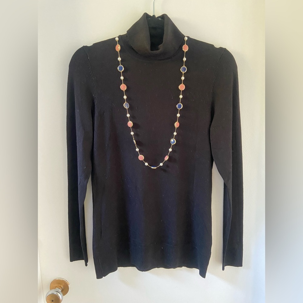⭐️💲5 add-on⭐️ Long necklace with pearl, pink and navy accents